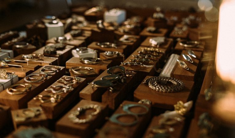 Dwarka Jewel: The Epitome of Handmade Jewelry in India